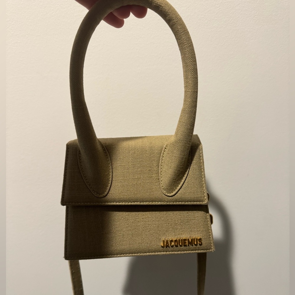 Jacquemus Le Chiquito Moyen